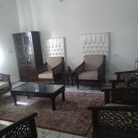 Hôtel Ajay Bhawan à Udaipur Extérieur photo