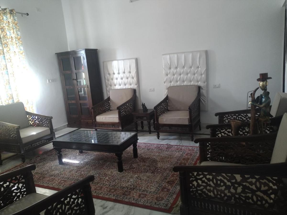 Hôtel Ajay Bhawan à Udaipur Extérieur photo